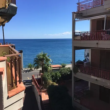 Appartamentino SantʼAlessio Siculo